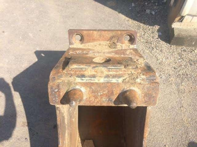 MECALAC 340 - 8/10/11/12 - Cupă excavator: Foto 4 MECALAC 340 - 8/10/11/12 - Cupă excavator: Foto 4