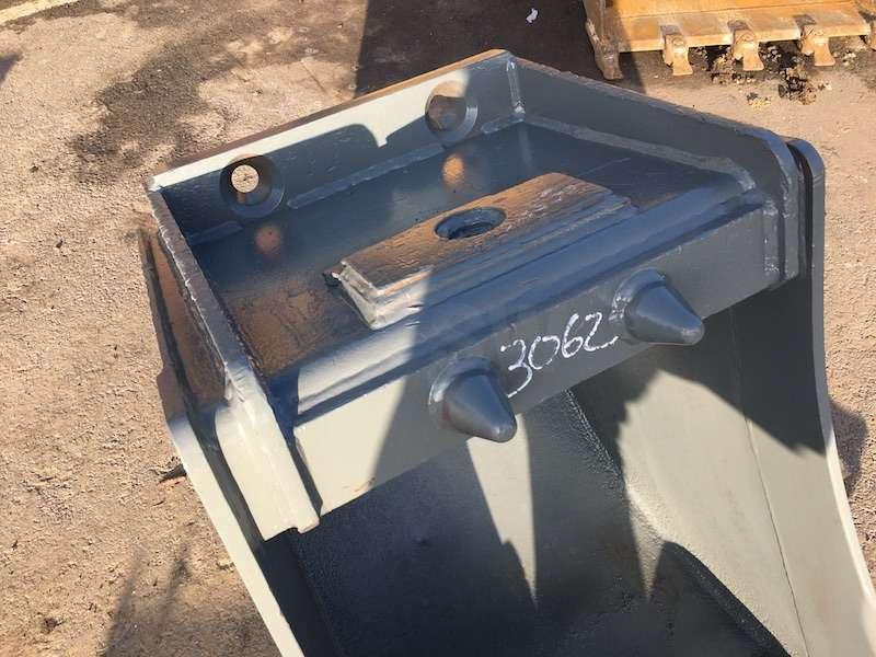 MECALAC 600mm - series 8 / 10 / 11 et 12 - Cupă excavator: Foto 4 MECALAC 600mm - series 8 / 10 / 11 et 12 - Cupă excavator: Foto 4