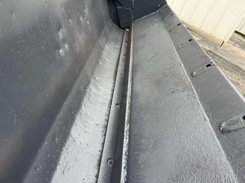 MECALAC series 8/10/11 et 12 - 2200mm - Cupă incărcător: Foto 3 MECALAC series 8/10/11 et 12 - 2200mm - Cupă incărcător: Foto 3