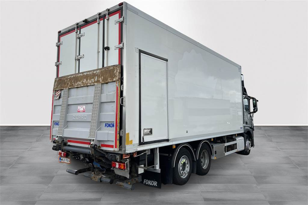 Mercedes-Benz ACTROS 2551 6X2 FRC 06/2027 - Camion izoterma: Foto 5 Mercedes-Benz ACTROS 2551 6X2 FRC 06/2027 - Camion izoterma: Foto 5