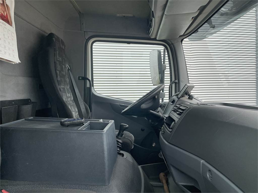 Mercedes-Benz ATEGO 1524L/42 - Camion furgon: Foto 4 Mercedes-Benz ATEGO 1524L/42 - Camion furgon: Foto 4