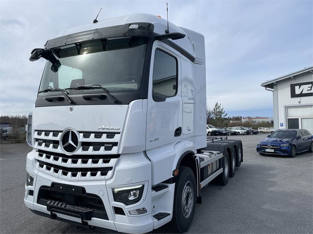 Mercedes-Benz Arocs 5 - Camion cu cârlig: Foto 1 Mercedes-Benz Arocs 5 - Camion cu cârlig: Foto 1