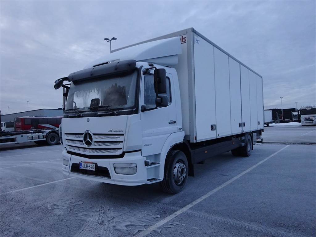 Mercedes-Benz Atego 1524L KSA-kori + PL - Camion furgon: Foto 1 Mercedes-Benz Atego 1524L KSA-kori + PL - Camion furgon: Foto 1