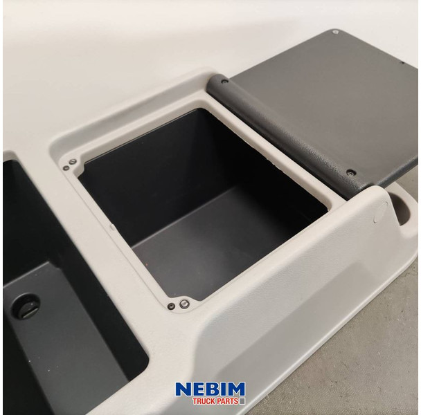 Renault Renault - 5010563911 - Opbergbox Renault D / C - Piesă de schimb pentru Camion: Foto 3 Renault Renault - 5010563911 - Opbergbox Renault D / C - Piesă de schimb pentru Camion: Foto 3