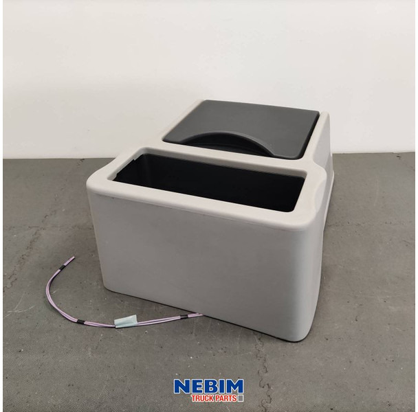 Renault Renault - 5010563911 - Opbergbox Renault D / C - Piesă de schimb pentru Camion: Foto 2 Renault Renault - 5010563911 - Opbergbox Renault D / C - Piesă de schimb pentru Camion: Foto 2