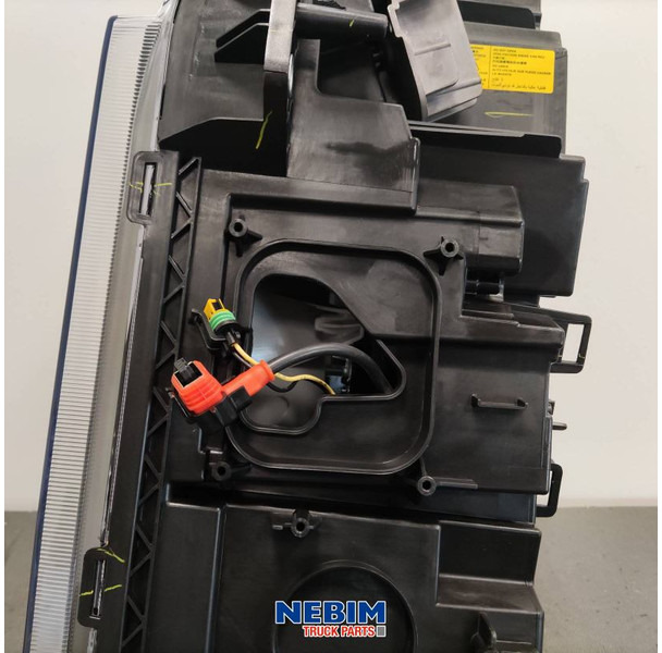 Volvo Volvo - 22239248 - Koplamp rechts FH16 Bi Xenon - Piesă de schimb pentru Camion: Foto 4 Volvo Volvo - 22239248 - Koplamp rechts FH16 Bi Xenon - Piesă de schimb pentru Camion: Foto 4