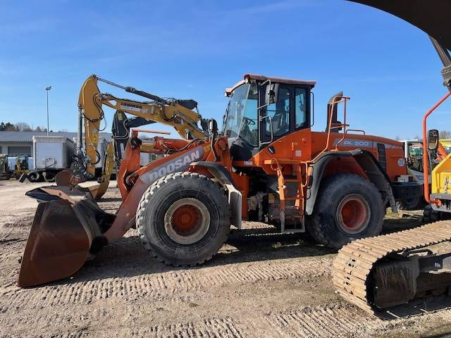 Doosan DL 300-3 (12005349) - Încărcător frontal pe pneuri: Foto 1 Doosan DL 300-3 (12005349) - Încărcător frontal pe pneuri: Foto 1