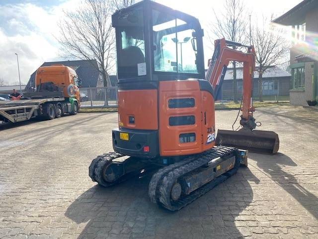 Hitachi ZX 26 U-6 MIETE / RENTAL (12002050) - Mini excavator: Foto 5 Hitachi ZX 26 U-6 MIETE / RENTAL (12002050) - Mini excavator: Foto 5
