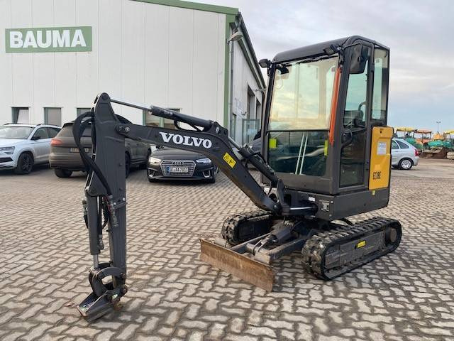 Volvo EC 18 E MIETE / RENTAL (12001517) - Mini excavator: Foto 1 Volvo EC 18 E MIETE / RENTAL (12001517) - Mini excavator: Foto 1