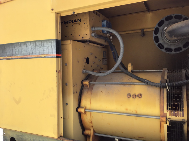Caterpillar OLYMPIAN OLYMPIAN GENERAC 156 KVA USED - Generator electric: Foto 5 Caterpillar OLYMPIAN OLYMPIAN GENERAC 156 KVA USED - Generator electric: Foto 5
