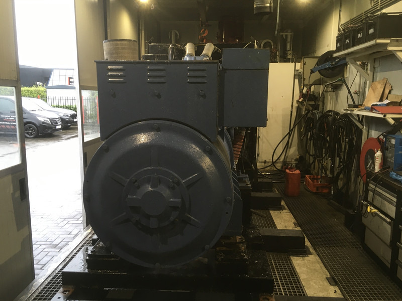 MTU 16V2000 GENERATOR 1250KVA USED - Generator electric: Foto 4 MTU 16V2000 GENERATOR 1250KVA USED - Generator electric: Foto 4