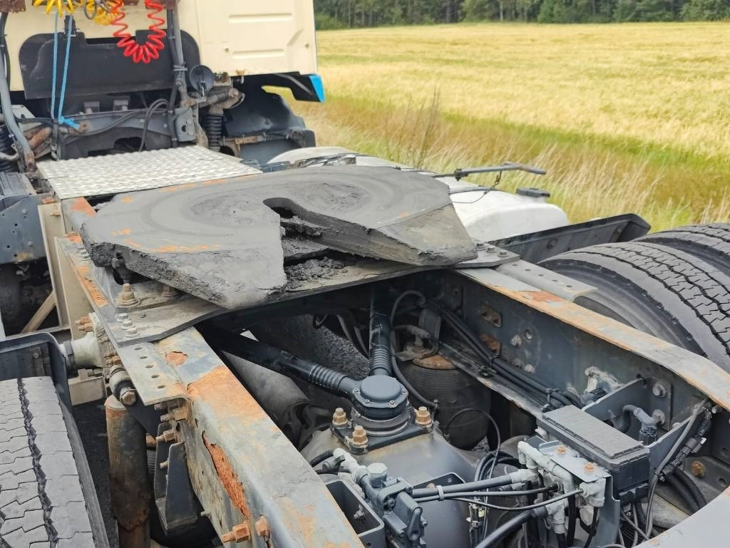 Cap tractor Volvo FM 9: Foto 6