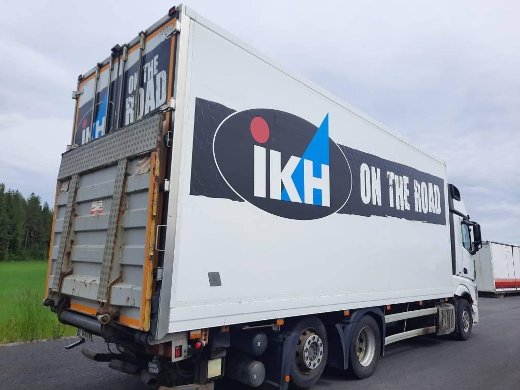 Mercedes-Benz Actros 2551 - Camion furgon: Foto 4 Mercedes-Benz Actros 2551 - Camion furgon: Foto 4