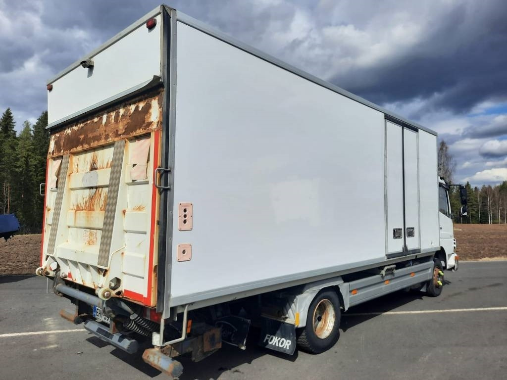 Mercedes-Benz Atego 1022 - Camion furgon: Foto 5 Mercedes-Benz Atego 1022 - Camion furgon: Foto 5