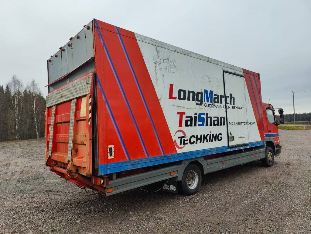 Mercedes-Benz Atego 1023 - Camion furgon: Foto 4 Mercedes-Benz Atego 1023 - Camion furgon: Foto 4