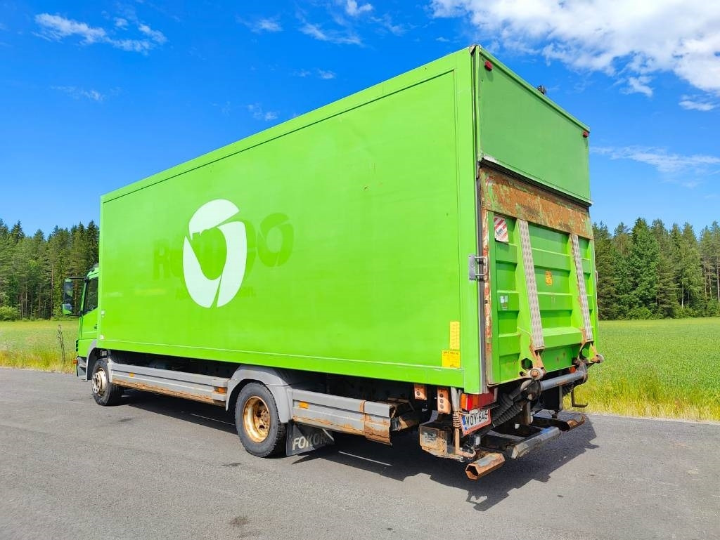 Mercedes-Benz Atego 1224 - Camion furgon: Foto 3 Mercedes-Benz Atego 1224 - Camion furgon: Foto 3