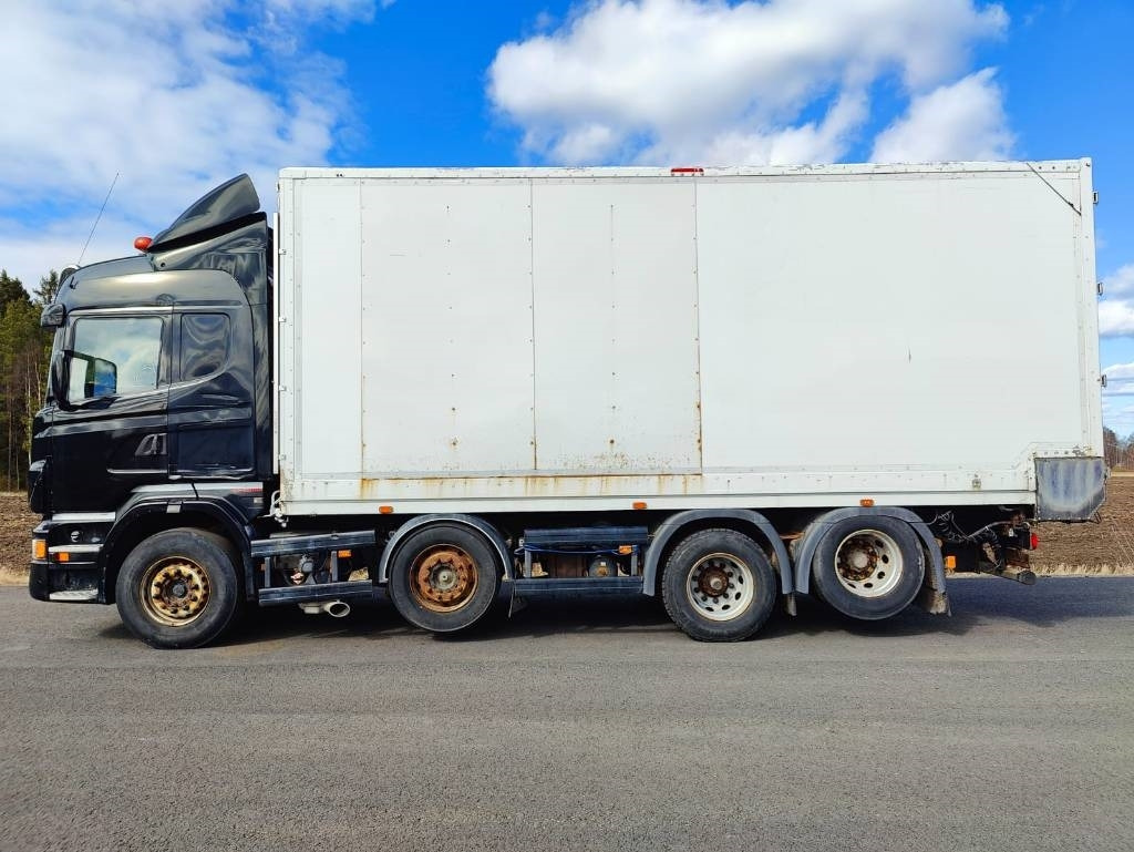 Scania R 500 8x2 4700 - Camion furgon: Foto 5 Scania R 500 8x2 4700 - Camion furgon: Foto 5