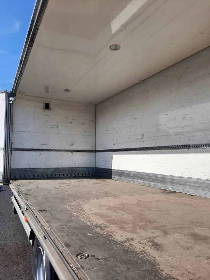 Leasing de Volvo FL 240  Volvo FL 240: Foto 6 Leasing de Volvo FL 240  Volvo FL 240: Foto 6