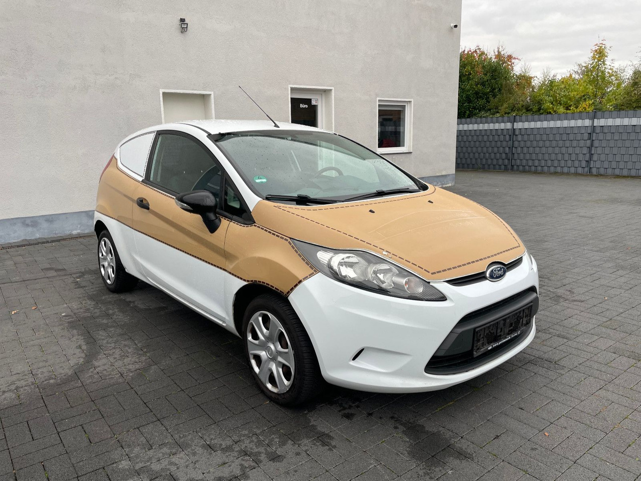 Ford Fiesta 1.25i Van - Autoutilitară compactă: Foto 1 Ford Fiesta 1.25i Van - Autoutilitară compactă: Foto 1