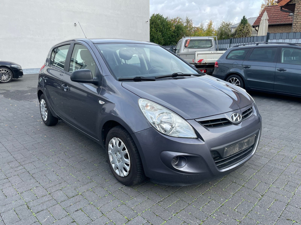 Hyundai i20 - Berlină/ Sedan: Foto 1 Hyundai i20 - Berlină/ Sedan: Foto 1