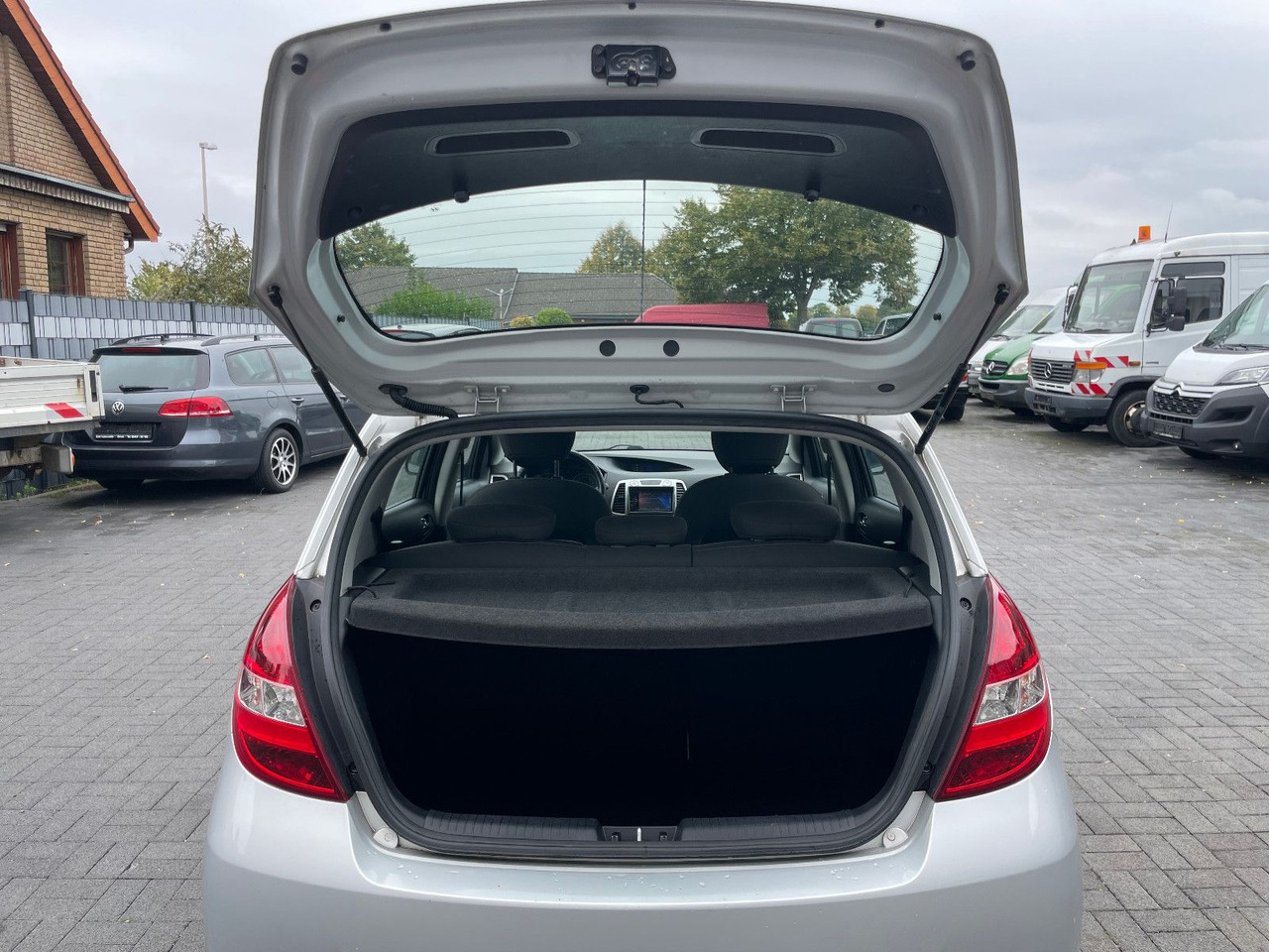 Berlină/ Sedan Hyundai i20 Klima: Foto 13