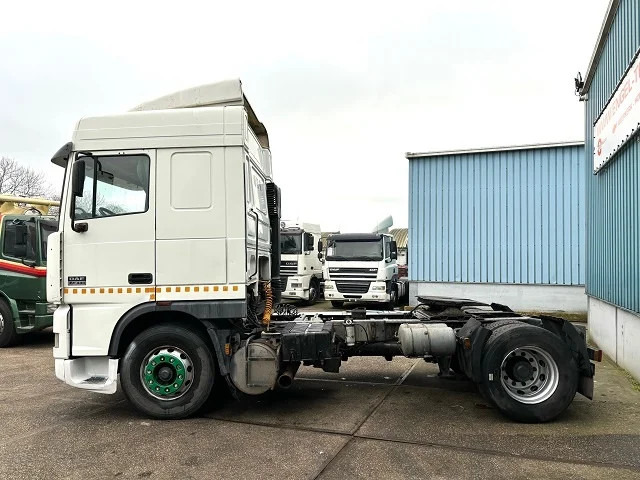 DAF 95.430 XF SPACECAB (EURO 2 / ZF16 MANUAL GEARBOX / ZF-INTARDER / AIRCONDITIONING) - Cap tractor: Foto 2 DAF 95.430 XF SPACECAB (EURO 2 / ZF16 MANUAL GEARBOX / ZF-INTARDER / AIRCONDITIONING) - Cap tractor: Foto 2