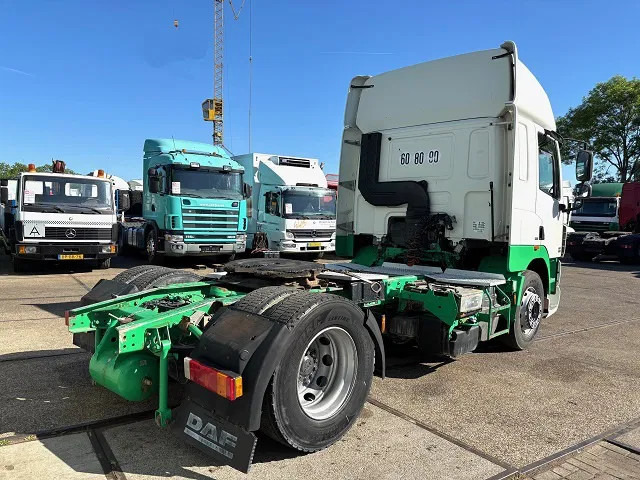 DAF CF 85.410 SPACECAB 4x2 (ZF16 MANUAL GEARBOX / MX-BRAKE / 995 LITER DIESELTANK / AIRCONDITIONING / FRIDGE UNTHER BED) - Cap tractor: Foto 3 DAF CF 85.410 SPACECAB 4x2 (ZF16 MANUAL GEARBOX / MX-BRAKE / 995 LITER DIESELTANK / AIRCONDITIONING / FRIDGE UNTHER BED) - Cap tractor: Foto 3
