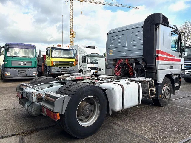 Mercedes-Benz Actros 1843 LS SLEEPERCAB (MP1) (ZF16 MANUAL GEARBOX / REDUCTION AXLE / AIRCONDITIONING / ETC.) - Cap tractor: Foto 3 Mercedes-Benz Actros 1843 LS SLEEPERCAB (MP1) (ZF16 MANUAL GEARBOX / REDUCTION AXLE / AIRCONDITIONING / ETC.) - Cap tractor: Foto 3