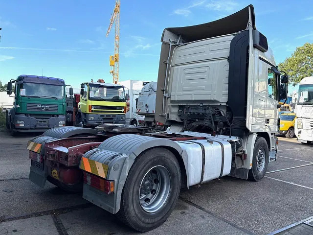 Mercedes-Benz Actros 1846 LS (MP2) (EPS WITH CLUTCH (3 PEDALS) / RETARDER / AIRCONDITIONING / ETC) - Cap tractor: Foto 3 Mercedes-Benz Actros 1846 LS (MP2) (EPS WITH CLUTCH (3 PEDALS) / RETARDER / AIRCONDITIONING / ETC) - Cap tractor: Foto 3