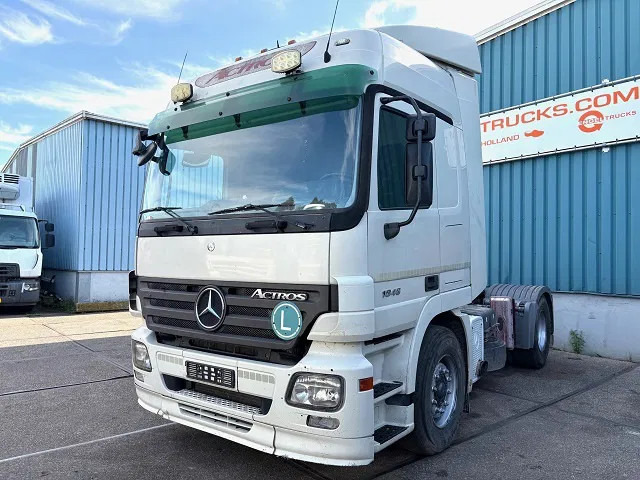 Mercedes-Benz Actros 1846 LS (MP2) (EPS WITH CLUTCH (3 PEDALS) / RETARDER / AIRCONDITIONING / ETC) - Cap tractor: Foto 1 Mercedes-Benz Actros 1846 LS (MP2) (EPS WITH CLUTCH (3 PEDALS) / RETARDER / AIRCONDITIONING / ETC) - Cap tractor: Foto 1