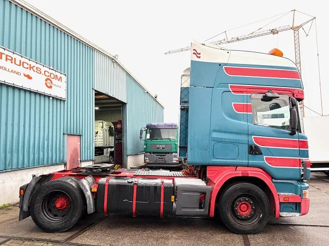 Scania R164-580 V8 TOPLINE COLLECTORS ITEM!! / APK 10-2026!! (12+2 MANUAL GEARBOX / RETARDER / AIRCONDITIONING / 2x TANK / ETC.) - Cap tractor: Foto 4 Scania R164-580 V8 TOPLINE COLLECTORS ITEM!! / APK 10-2026!! (12+2 MANUAL GEARBOX / RETARDER / AIRCONDITIONING / 2x TANK / ETC.) - Cap tractor: Foto 4