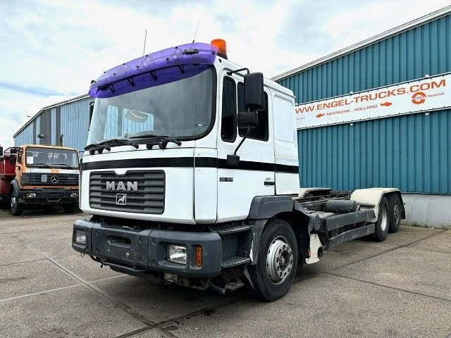 MAN 26.414 FNL-T (6-CILINDERHEADS) 6x4 CHASSIS (EURO 2 / ZF16 MANUAL GEARBOX / REDUCTION AXLES) - Camion şasiu: Foto 1 MAN 26.414 FNL-T (6-CILINDERHEADS) 6x4 CHASSIS (EURO 2 / ZF16 MANUAL GEARBOX / REDUCTION AXLES) - Camion şasiu: Foto 1