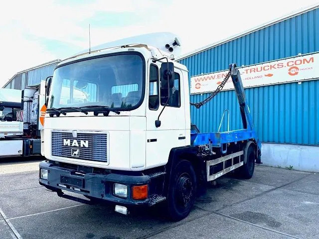MAN F 18.232 (6 CILINDER) M90 WITH TELESCOPIC CONTAINER SYSTEM (8 GEARS MANUAL GEARBOX / EURO 1 (MECHANICAL PUMP AND INJECTORS)) - Camion container de gunoi: Foto 1 MAN F 18.232 (6 CILINDER) M90 WITH TELESCOPIC CONTAINER SYSTEM (8 GEARS MANUAL GEARBOX / EURO 1 (MECHANICAL PUMP AND INJECTORS)) - Camion container de gunoi: Foto 1