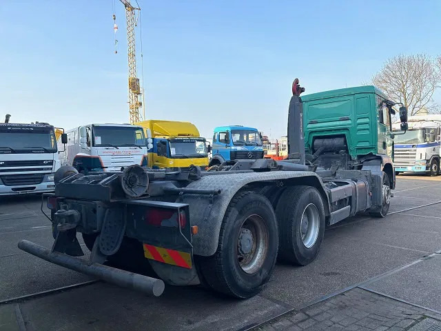 MAN TGA 26.360BB 6x4 FULL STEEL MULTILIFT HOOK-ARM (ZF16 MANUAL GEARBOX / FULL STEEL SUSPENSION / REDUCTION AXLES / AIRCONDITIONING) - Camion cu cârlig: Foto 3 MAN TGA 26.360BB 6x4 FULL STEEL MULTILIFT HOOK-ARM (ZF16 MANUAL GEARBOX / FULL STEEL SUSPENSION / REDUCTION AXLES / AIRCONDITIONING) - Camion cu cârlig: Foto 3
