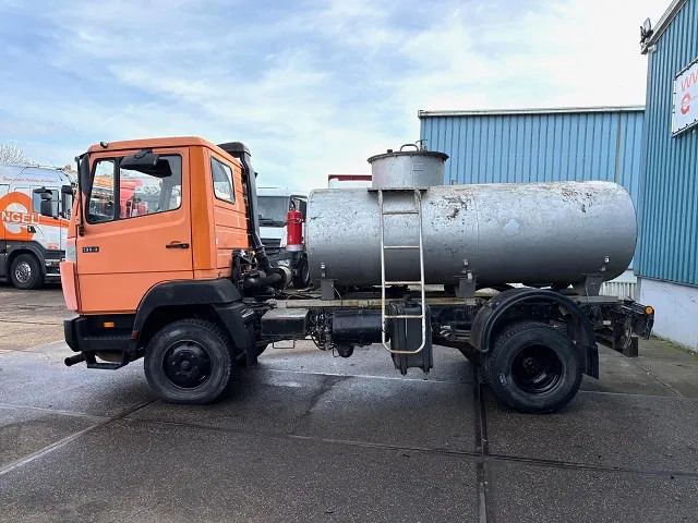 Mercedes-Benz 914 KO RHD 4x2 FULL STEEL TANK TRUCK (6-CILINDER ENGINE / MANUAL GEARBOX / FULL STEEL SUSPENSION) - Camion cisternă: Foto 5 Mercedes-Benz 914 KO RHD 4x2 FULL STEEL TANK TRUCK (6-CILINDER ENGINE / MANUAL GEARBOX / FULL STEEL SUSPENSION) - Camion cisternă: Foto 5