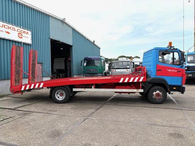 Mercedes-Benz LK 814 RECOVERY TRUCK / CAR-MACHINE TRANSPORTER (6-CILINDER / MANUAL GEARBOX / FULL STEEL SUSPENSION / WINCH / HYDRAULIC RAMPS) - Camion transport auto: Foto 4 Mercedes-Benz LK 814 RECOVERY TRUCK / CAR-MACHINE TRANSPORTER (6-CILINDER / MANUAL GEARBOX / FULL STEEL SUSPENSION / WINCH / HYDRAULIC RAMPS) - Camion transport auto: Foto 4