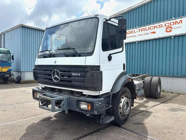 Mercedes-Benz SK 1824 4x2 FULL STEEL SUSPENSION CHASSIS (MANUAL GEARBOX / REDUCTION AXLE / FULL STEEL SUSPENSION) - Camion şasiu: Foto 1 Mercedes-Benz SK 1824 4x2 FULL STEEL SUSPENSION CHASSIS (MANUAL GEARBOX / REDUCTION AXLE / FULL STEEL SUSPENSION) - Camion şasiu: Foto 1