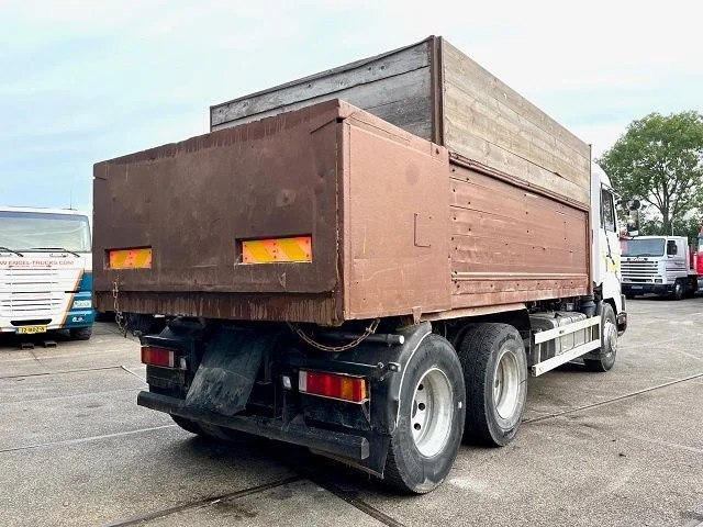 Scania R143-450 V8 STREAMLINE 6x2 FULL STEEL KIPPER (MANUAL GEARBOX / FULL STEEL SUSPENSION / 10 TIRES / ROBSON DRIVE / MECHANICAL PUMP - Camion basculantă: Foto 3 Scania R143-450 V8 STREAMLINE 6x2 FULL STEEL KIPPER (MANUAL GEARBOX / FULL STEEL SUSPENSION / 10 TIRES / ROBSON DRIVE / MECHANICAL PUMP - Camion basculantă: Foto 3