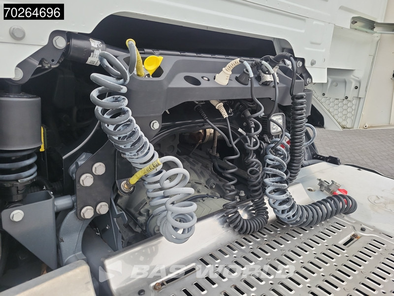 DAF XF 480 4X2 Mega 2x Tanks ACC LED Euro 6 - Cap tractor: Foto 2 DAF XF 480 4X2 Mega 2x Tanks ACC LED Euro 6 - Cap tractor: Foto 2