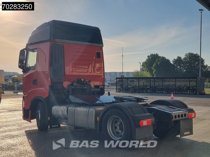 Iveco S-Way 490 4X2 DAMAGED! chassis bent 2x Tanks LED Navi Euro 6 - Cap tractor: Foto 2 Iveco S-Way 490 4X2 DAMAGED! chassis bent 2x Tanks LED Navi Euro 6 - Cap tractor: Foto 2