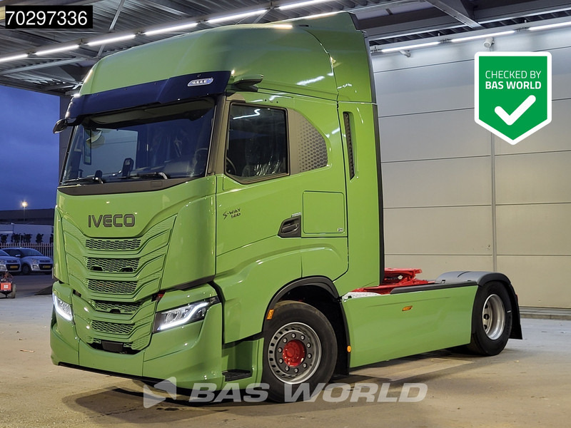 Iveco S-Way 580 4X2 NEW! Standklima Navi LED ACC Euro 6 - Cap tractor: Foto 1 Iveco S-Way 580 4X2 NEW! Standklima Navi LED ACC Euro 6 - Cap tractor: Foto 1