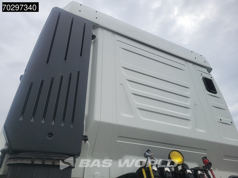 Iveco X-Way 500 4X2 NEW! Retarder Big-Axle Standklima MirrorCam Navi LED ACC Euro 6 - Cap tractor: Foto 5 Iveco X-Way 500 4X2 NEW! Retarder Big-Axle Standklima MirrorCam Navi LED ACC Euro 6 - Cap tractor: Foto 5