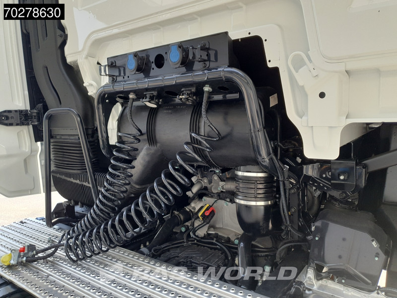Cap tractor nou MAN TGX 18.520 4X2 NEW! GX Retarder 2x Tanks Standklima MirrorCam Navi LED: Foto 13