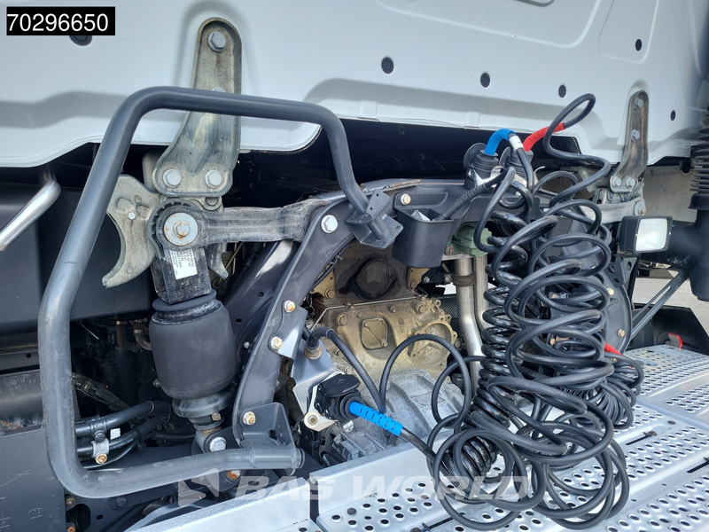 Cap tractor Mercedes-Benz Actros 1848 4X2 BigSpace Retarder Standklima MirrorCam ACC Xenon Euro 6: Foto 12