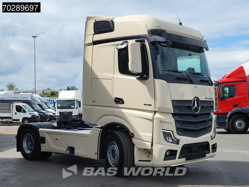Mercedes-Benz Actros 1848 4X2 BigSpace Retarder Standklima PPC Navi ACC LED - Cap tractor: Foto 3 Mercedes-Benz Actros 1848 4X2 BigSpace Retarder Standklima PPC Navi ACC LED - Cap tractor: Foto 3