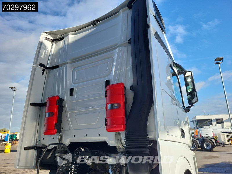 Cap tractor Mercedes-Benz Actros 1851 Actros 4X2 GigaSpace ADR 2xTanks Xenon Euro 6: Foto 12