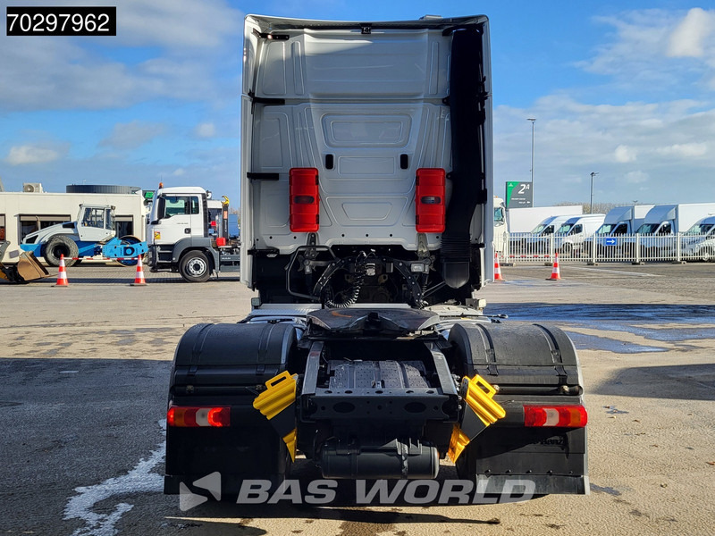 Cap tractor Mercedes-Benz Actros 1851 Actros 4X2 GigaSpace ADR 2xTanks Xenon Euro 6: Foto 11