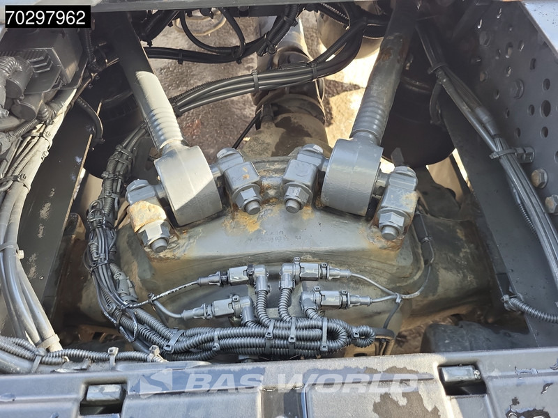 Cap tractor Mercedes-Benz Actros 1851 Actros 4X2 GigaSpace ADR 2xTanks Xenon Euro 6: Foto 16