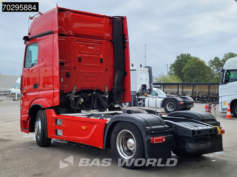 Mercedes-Benz Actros 1858 4X2 GigaSpace Retarder 2xTanks Leather Standairco PPC Navi ACC Euro 6 - Cap tractor: Foto 2 Mercedes-Benz Actros 1858 4X2 GigaSpace Retarder 2xTanks Leather Standairco PPC Navi ACC Euro 6 - Cap tractor: Foto 2