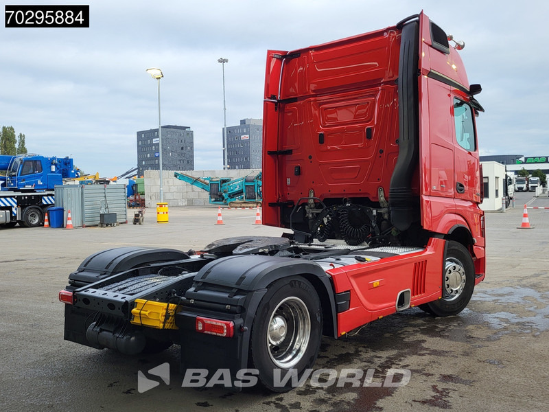 Mercedes-Benz Actros 1858 4X2 GigaSpace Retarder 2xTanks Leather Standairco PPC Navi ACC Euro 6 - Cap tractor: Foto 5 Mercedes-Benz Actros 1858 4X2 GigaSpace Retarder 2xTanks Leather Standairco PPC Navi ACC Euro 6 - Cap tractor: Foto 5